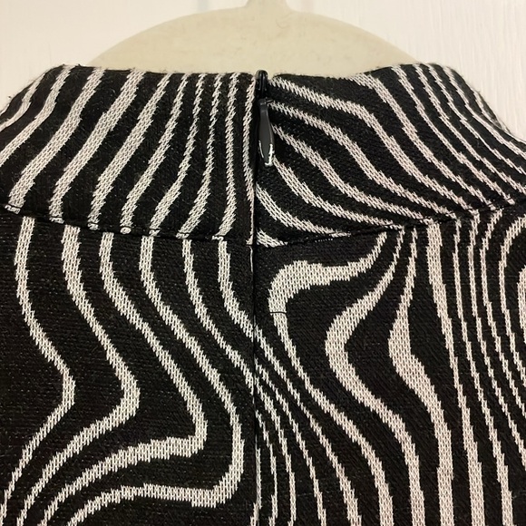 Maggy London Mock Neck Midi Dress - Picture 9 of 9